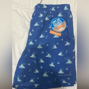 Columbia PFG water short 6” seam size men’s small